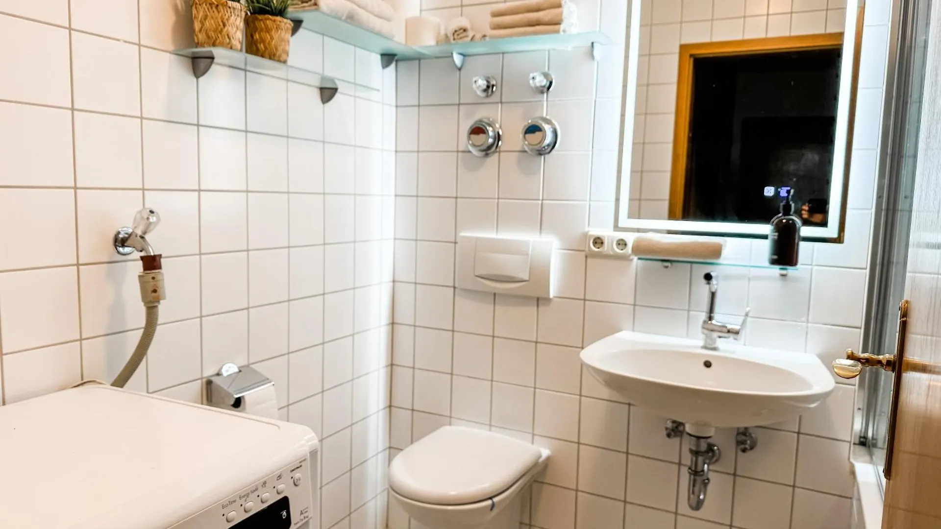 Valemi Bohochic I 2Br 6Pax I Toplage I Parkplatz I Balkon I Kueche Landsberg am Lech Germany